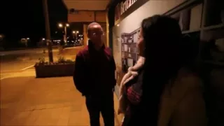 Sexhungriger Kerl bohrt eine titty transsexuelle Hure