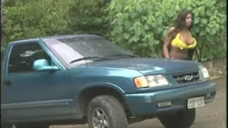 Großer Schwanz Suzana bohrt weißen Kerl