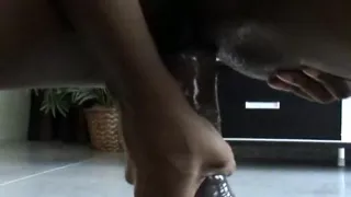 Kinky Black Chick Works Black Dick For A Facial