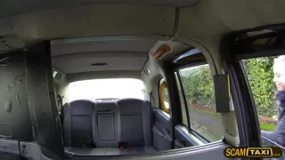 Damn babe Lickys pussy gets fucked in the backseat