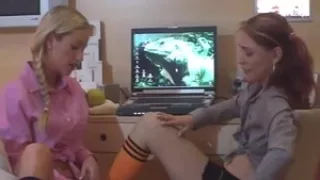 2 girls fuck (german)
