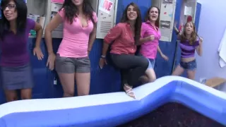 Explicit beaver sucking