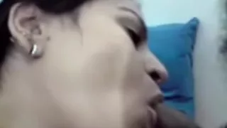 Desi bhabi sex video filmed in a college dorm