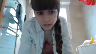 Ausziehen und im Badezimmer spielen