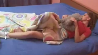 Sleepy immature rubbing her sleepy gap