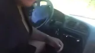 hawt immature girlfriend  gives oral job in the car