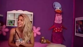 L0RREX - Web Camera Girl full in nature's garb