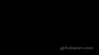 This immature chick knows to suck cock