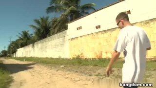 Lidiane in Lidiane makes em run!