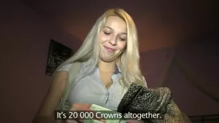 Explicit cock sucking session