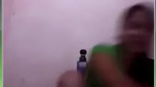 Awesome Latina unreif neckt und spielt