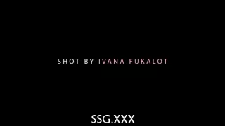 Beauty with a lusty beaver