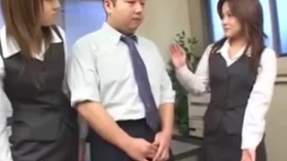 Two Japanese beauties pleasure lucky guy