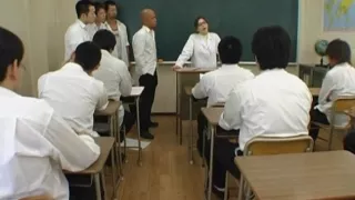 Yuki Tsukamoto´s In The Middle Of A Teacher Gangbang