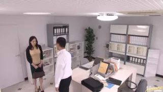 Michiru Sakura Asian chick has hot office sex