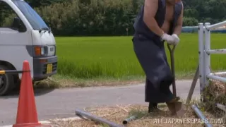 Japanese AV Model is an alluring chick fucked outdoors