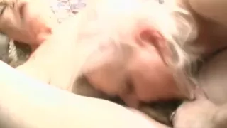 Mature pussy licking and dildoing