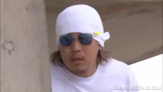 Naughty Japanese babe Ayaka Tomoda masturbates