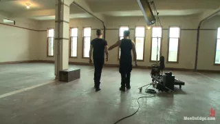 Gerader Bolzen, der bis zum Äußersten geht