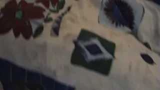 Goldhaarige Süße lutscht und bumst massiven Dilettantenschwanz