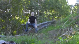 Sexy amateur girlfriend losing off jeans for outdoor fuck