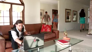 Cocksucking broad with hairy cunt does perfect blowjob