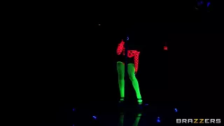 Big Butts Like It Big: Private Dancer Double Penetration