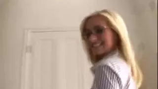 Hillary Scott Gokkun Glass