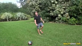 MilfHunter - Picnic pussy