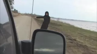 Girl gets into the taxi and on horny sex voyeur vid