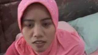 Arab wife has oral-stimulation and missionary sex with facial