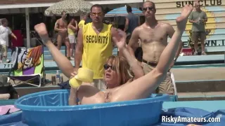 Wild non-professional taking her hawt outfit off outdoors