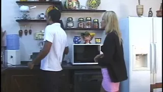 Juicy bitch receives her snatch group-fucked