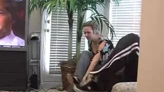 Great nylon footjob with pleased end