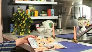 Wife screwed in the booty in the kitchen