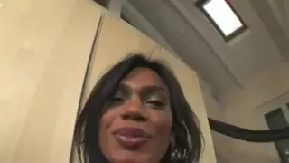 Smokin' Lady-Man Seduction