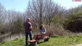 Blowjob der geilen Amateurin im Freien