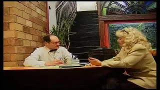 Blonde Oma beim wilden Ritt im Badezimmer