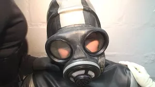 Transe und Herrin erziehen Sklaven per Atemkontrolle