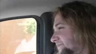 Die Milf hat Sperma auf der Zunge