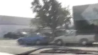 Latina Teen schluckt großen Schwanz