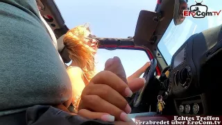 Geile Stehtitten beim Autofahren auspacken von Leidy de Leon