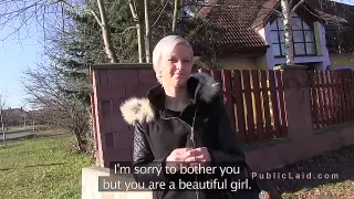 Süßes Girl angelabert und zum Blowjob überredet