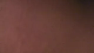 Im Badezimmer reitet die Ebony Schlampe seinen schwarzen Schwanz