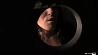 Geiles blasen und wichsen der Schlampe am Glory Hole