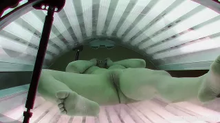 In der Sonnenbank ohne Wissen aufgenommen