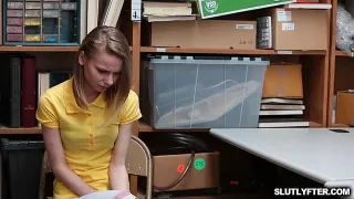 Babe beim Klauen ertappt und gevögelt