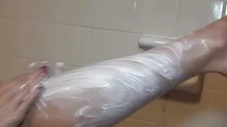 Lelu Love-Shaving Armpits And Legs