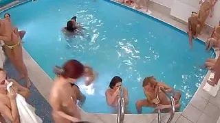 More than 100 Lesbians in one place