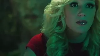 Sensual babes give a sensual lesbo show